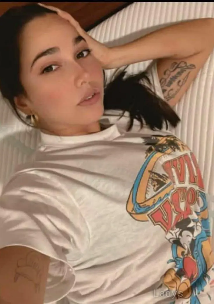 Sarah, 27 years beautiful nude Leeds escorts girl, height 157 sm, Weight 52 kg