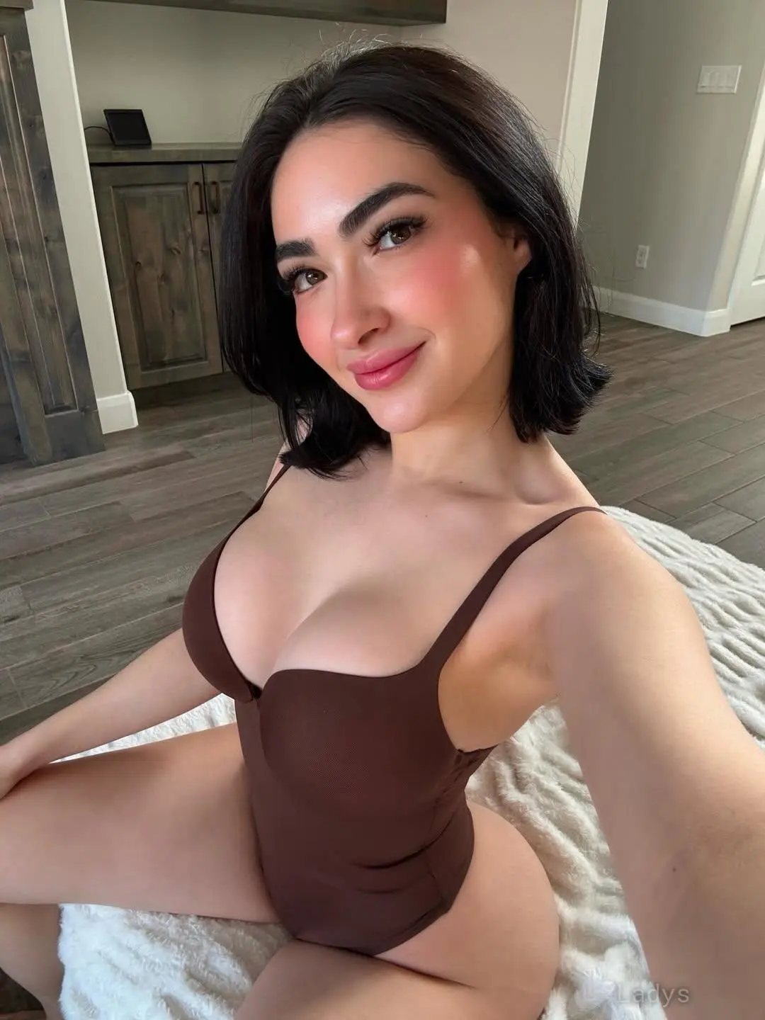 Sabrina Mureaux, 27 years beautiful nude Les Mureaux escorts girl, height 169 sm, Weight 55 kg