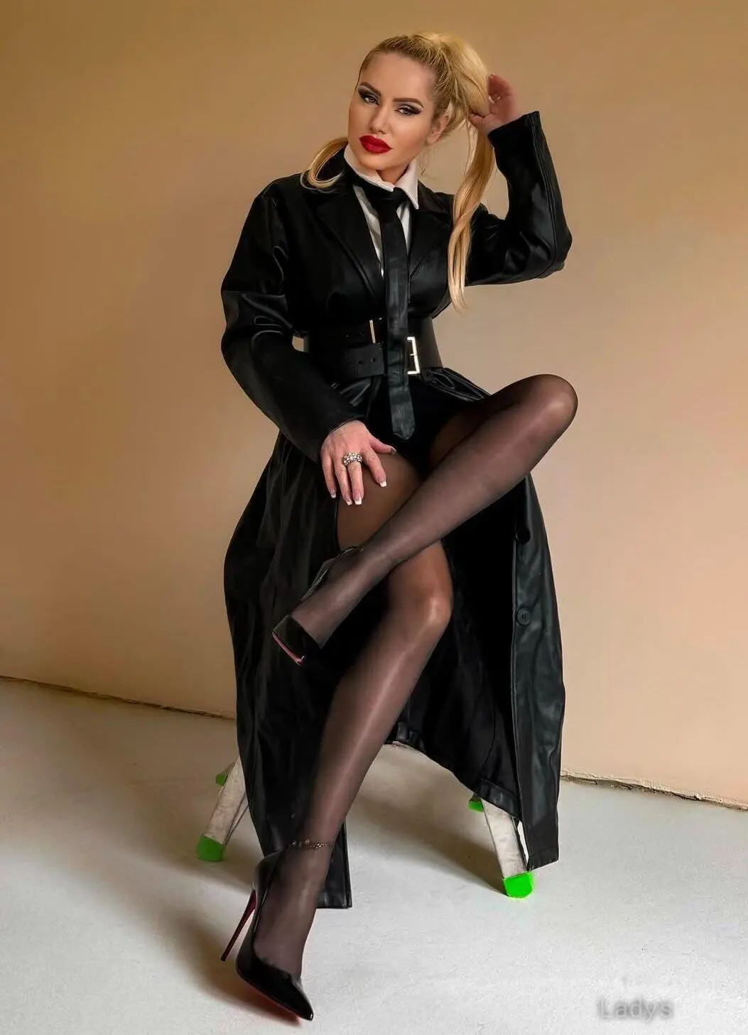 Domina, 29 years old Lille escort girl with big tits, height 177 sm, Weight  kg