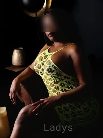 Mayaeblack, 28 years beautiful nude Lille escorts girl, height 157 sm, Weight 54 kg