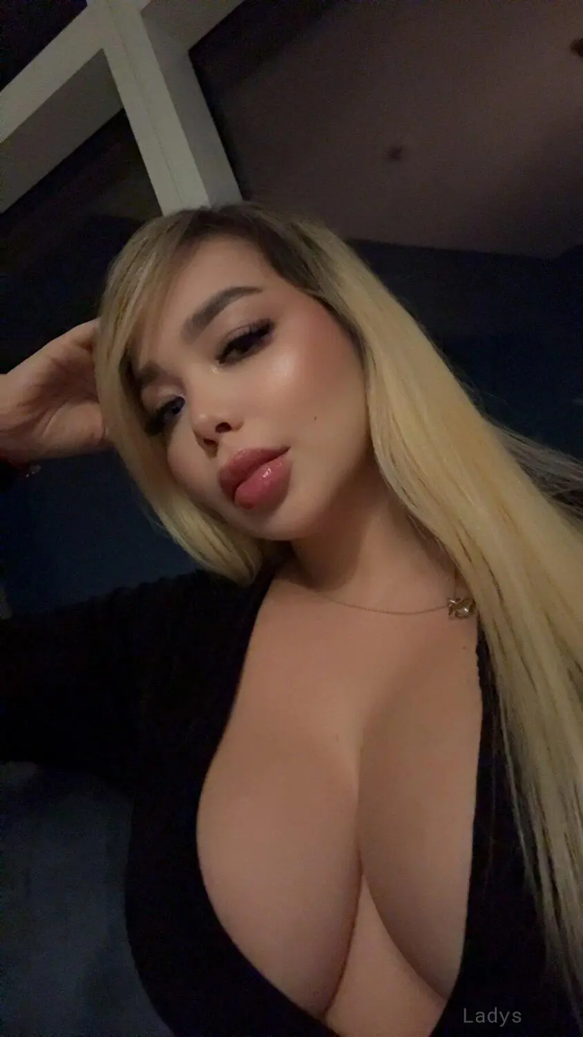 Aleja, 23 years asian escorts girl, height 165 sm, Weight kg, Limassol eacort