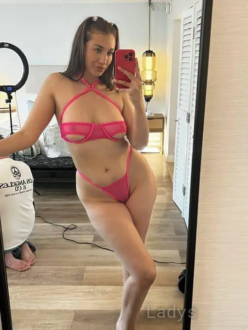 Yoanne Chlore, 27 years old Limassol escort girl with big tits, height 166 sm, Weight 65 kg