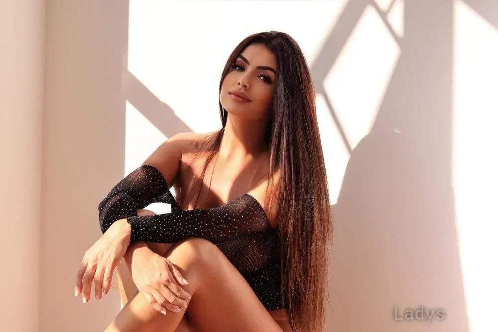 Anita, 27 years beautiful nude Limassol escorts girl, height 175 sm, Weight 58 kg