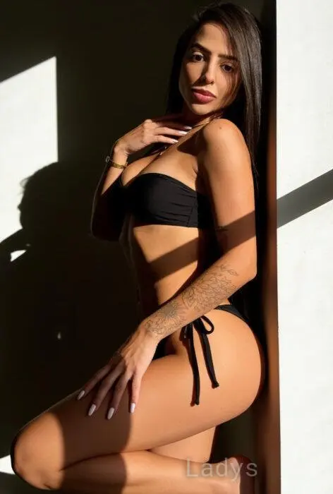 Gabrielle, 26 years beautiful nude Limassol escorts girl, height 150 sm, Weight 44 kg
