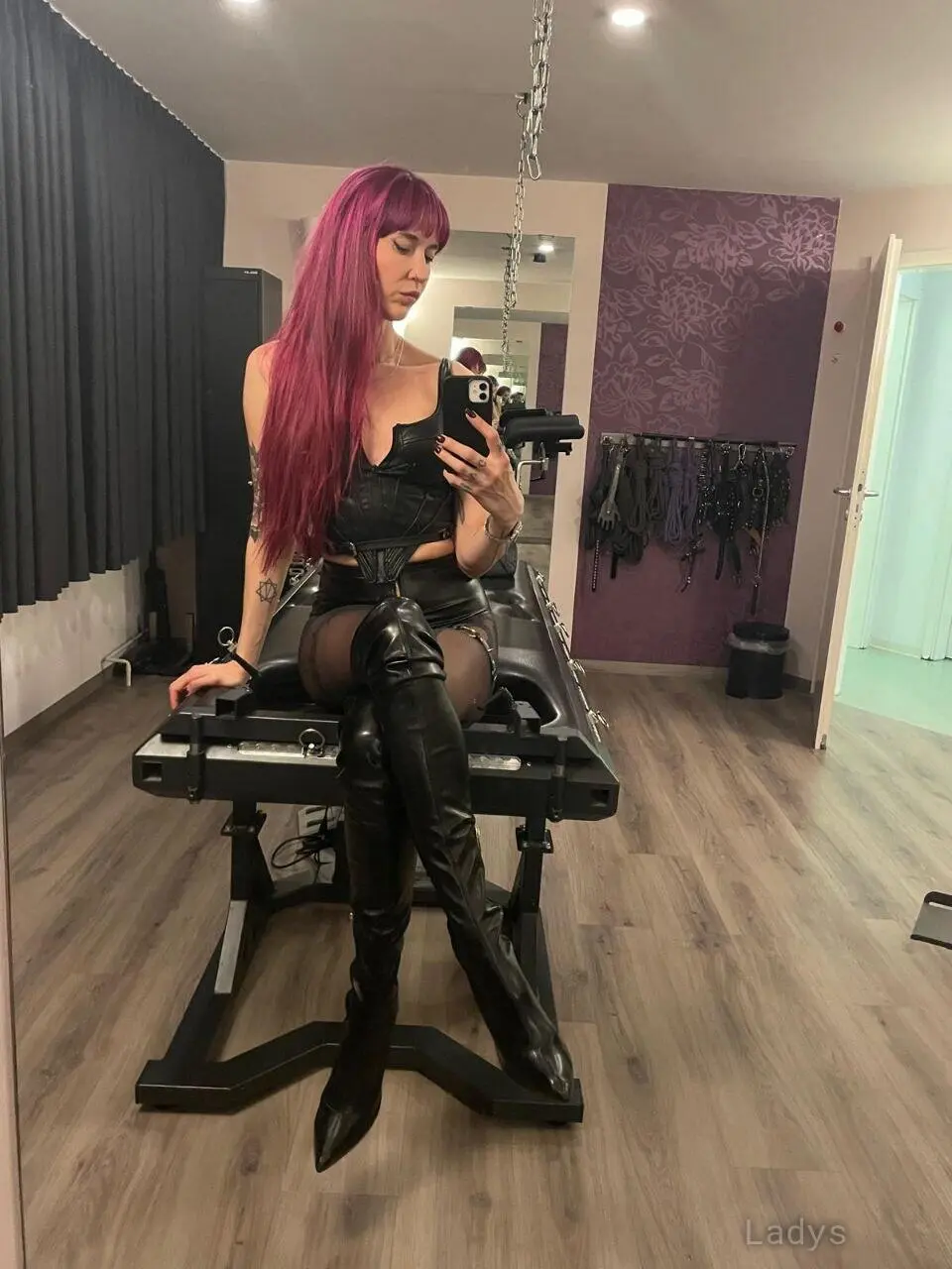 Mistress yuna, 32 years beautiful nude Limassol escorts girl, height 185 sm, Weight 60 kg