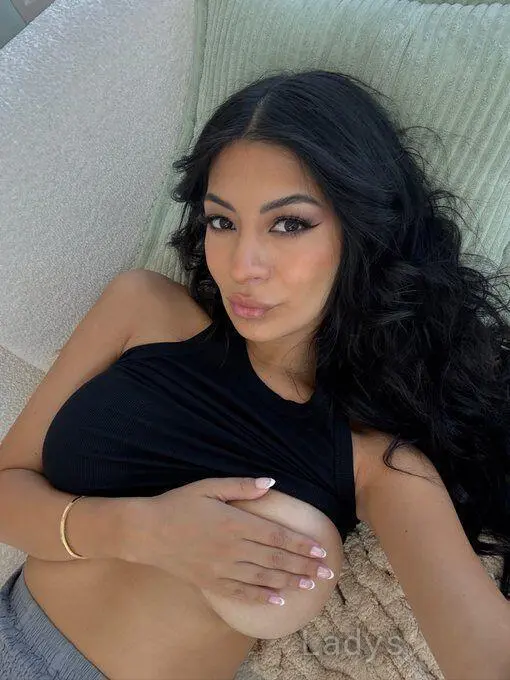 Synthia, 25 years beautiful nude Limerick escorts girl, height 172 sm, Weight 52 kg