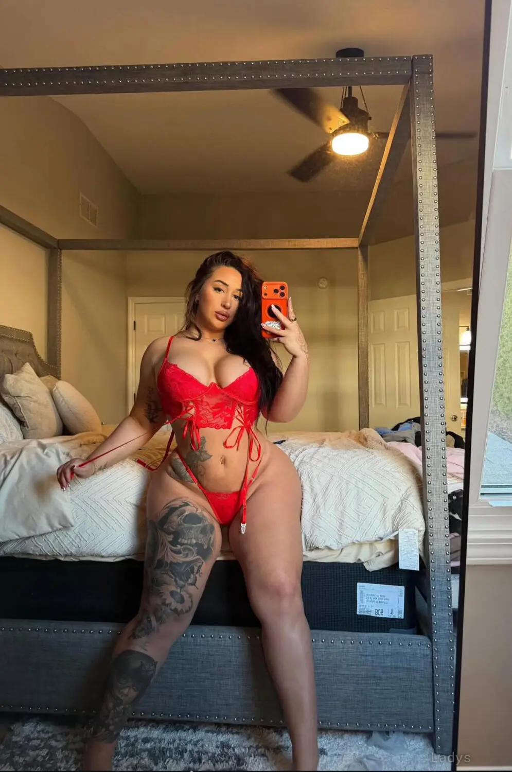 Mary escort affair, 24 years old Lincoln escort girl with big tits, height 167 sm, Weight 52 kg