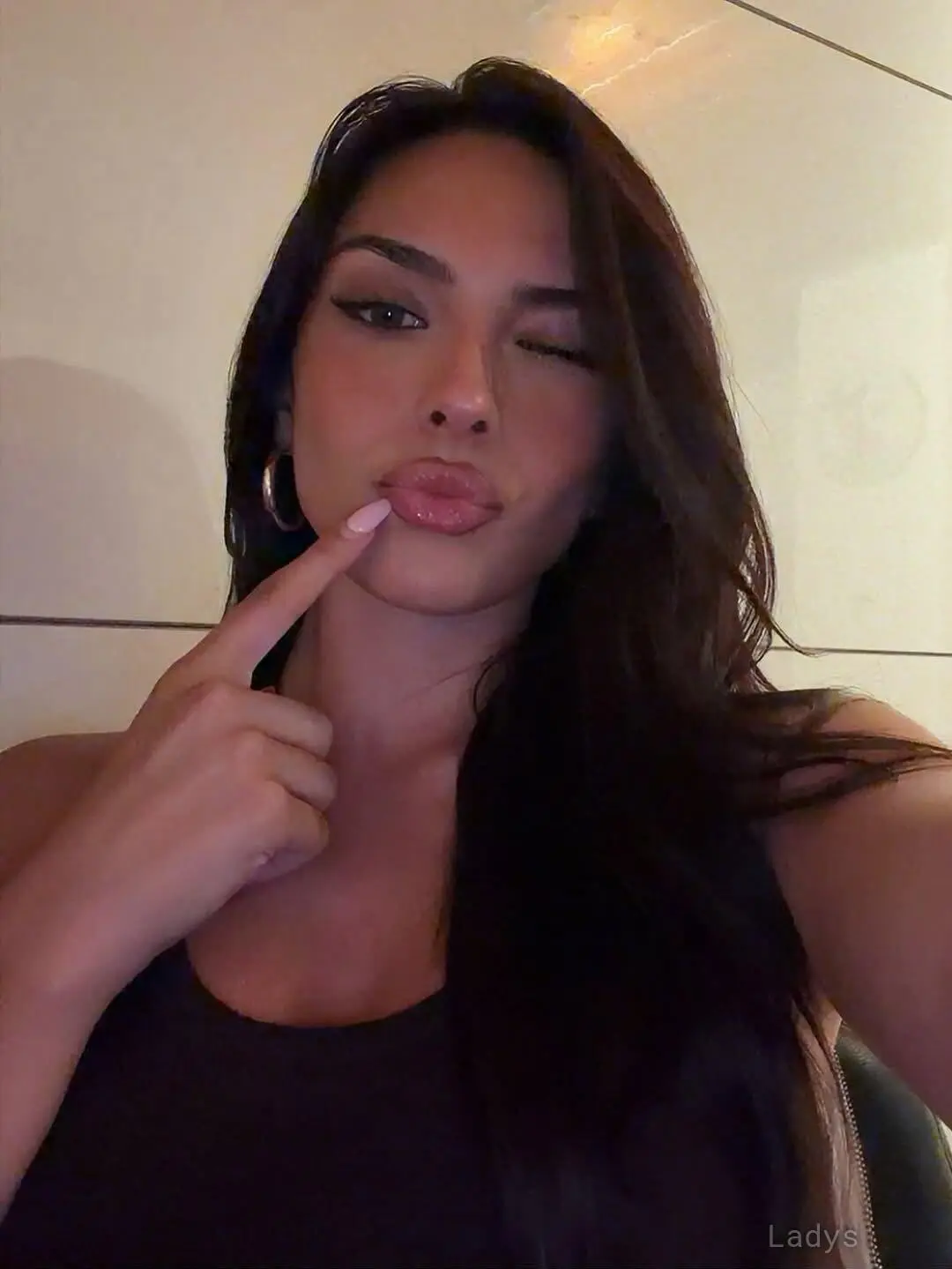 Syrane, 22 years latina escorts girl, height 165 sm, Weight kg, listcrawler Abha
