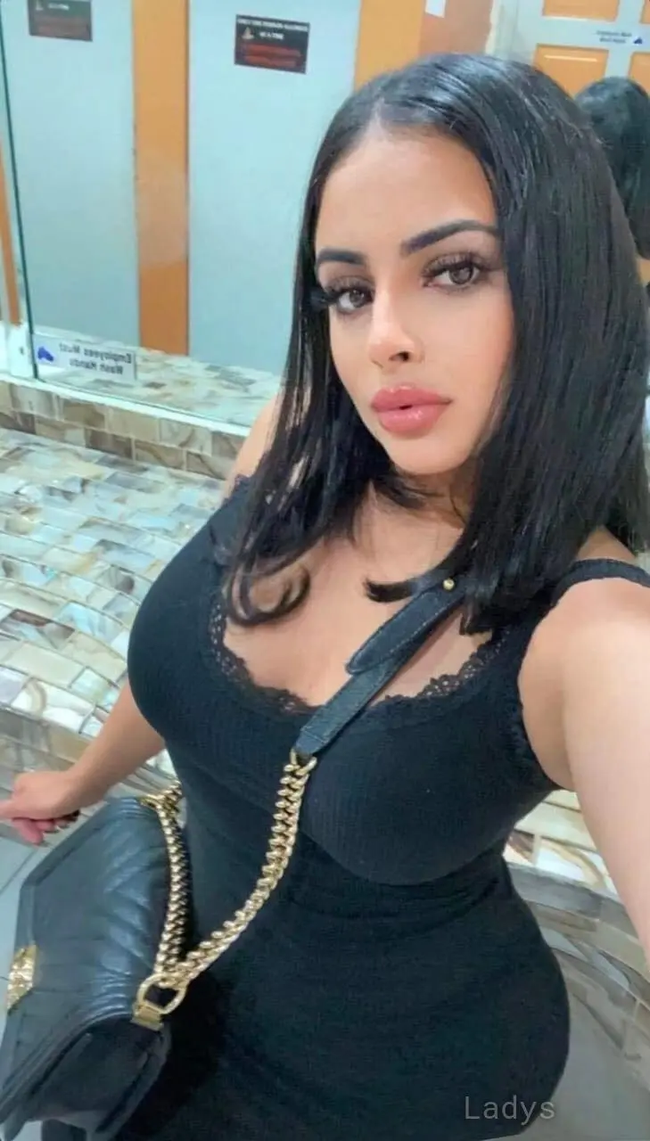 Tra My, 26 years latina escorts girl, height 162 sm, Weight  kg, listcrawler Abha