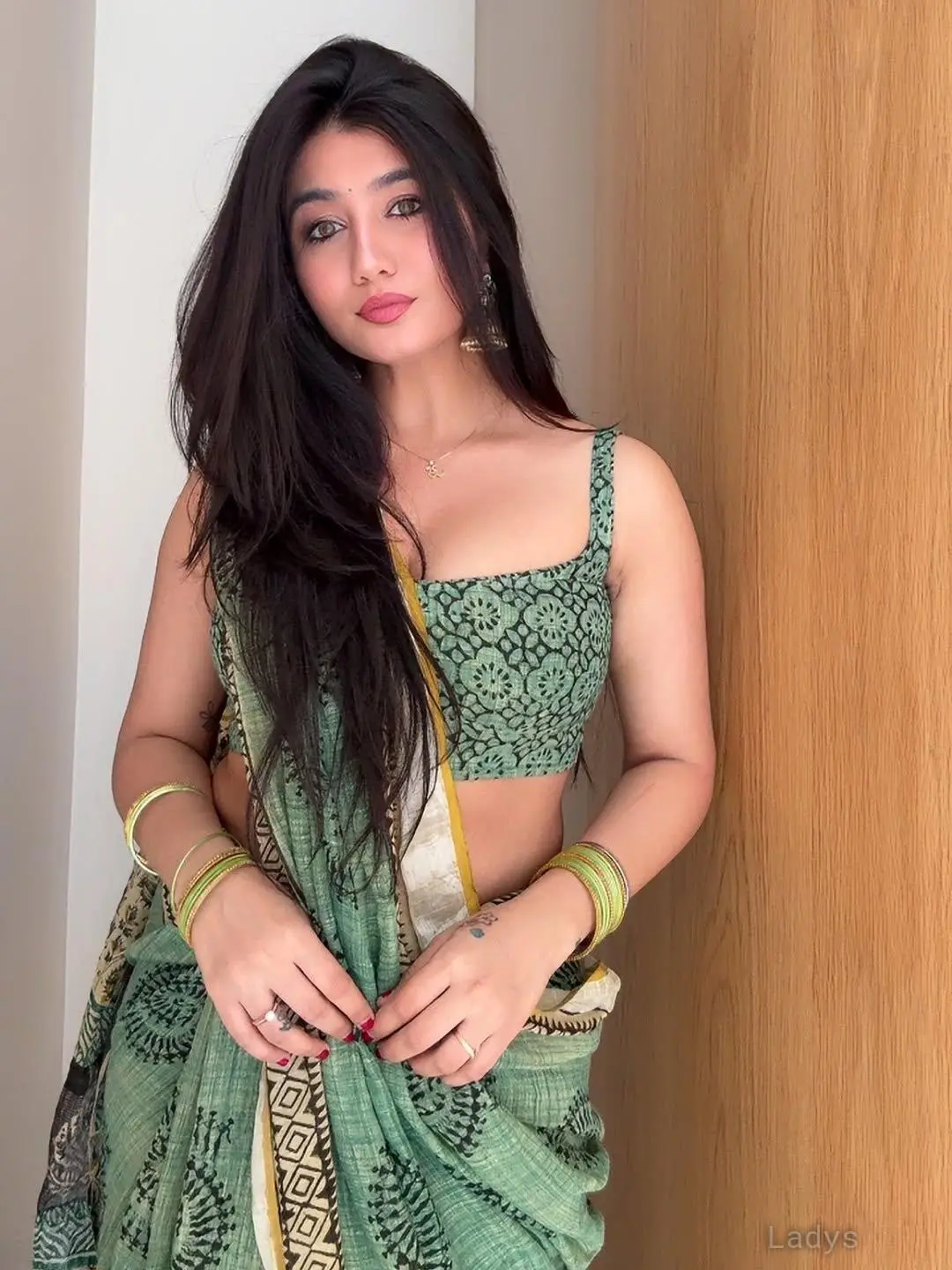 Komal, 22 years latina escorts girl, height 166 sm, Weight  kg, listcrawler Abu Dhabi