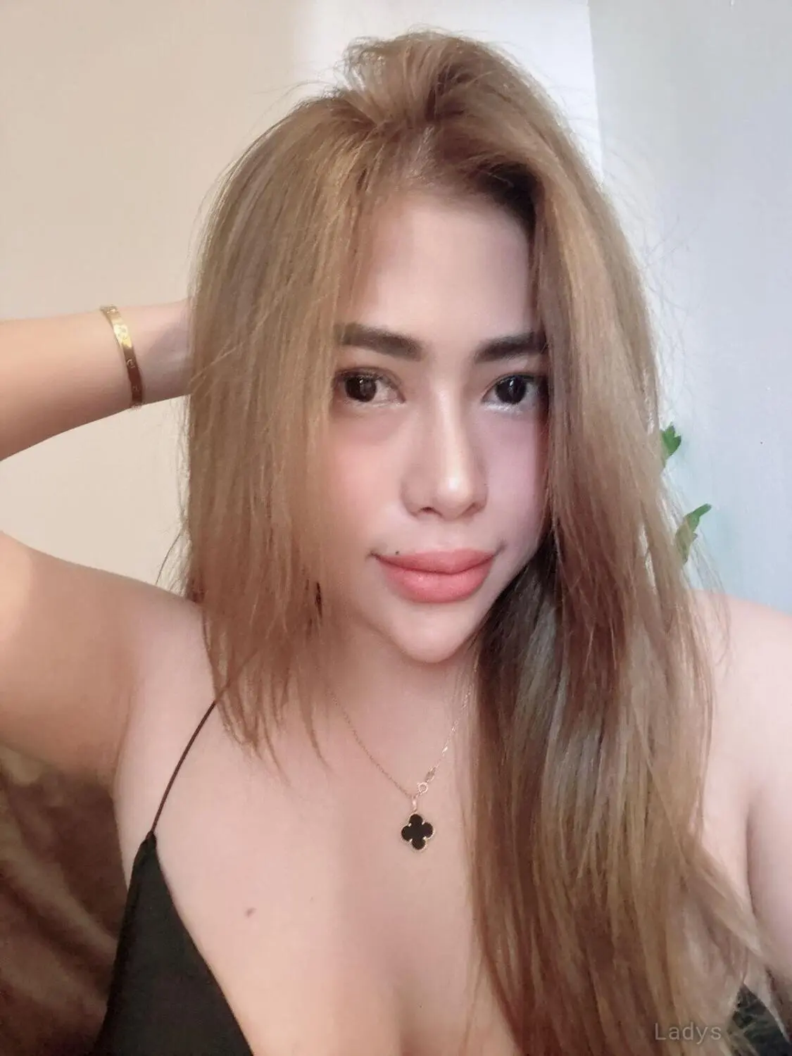 Lisa, 22 years latina escorts girl, height 174 sm, Weight kg, listcrawler Abu Dhabi