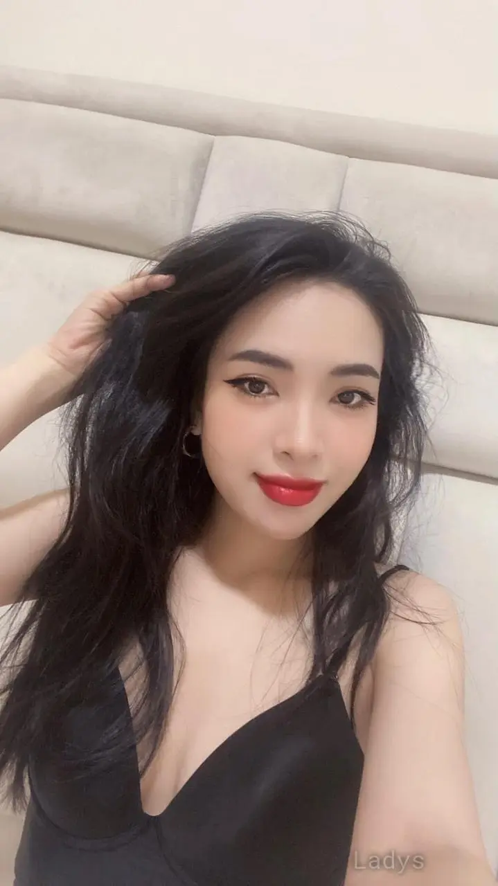 Mengyan, 19 years latina escorts girl, height 160 sm, Weight kg, listcrawler Abu Dhabi