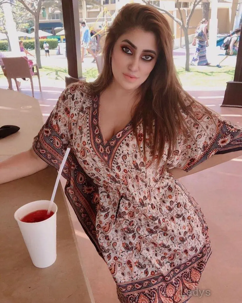 Sharma, 23 years latina escorts girl, height 168 sm, Weight kg, listcrawler Abu Dhabi