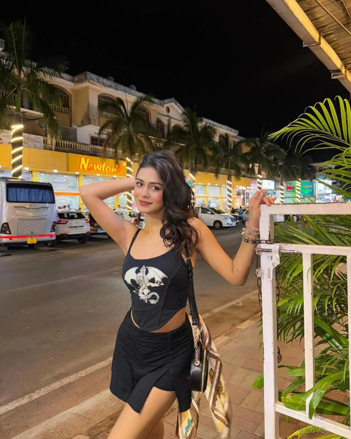 Shruti, 23 years latina escorts girl, height 167 sm, Weight kg, listcrawler Abu Dhabi