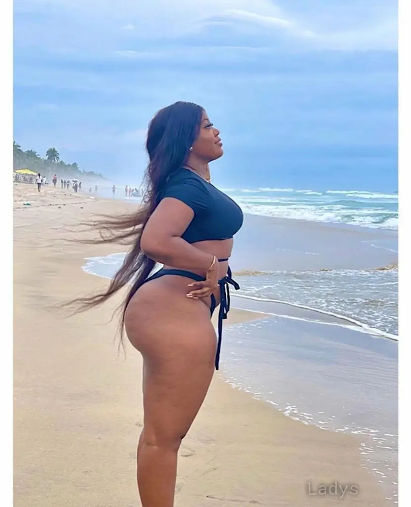 BERRY, 28 years latina escorts girl, height sm, Weight kg, listcrawler Accra