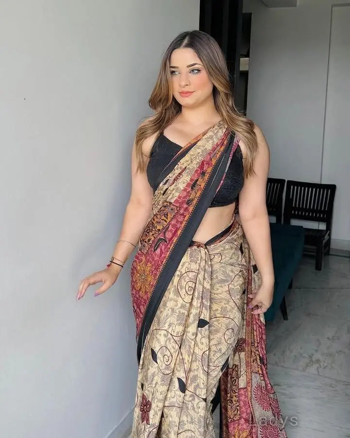 Divyanshi, 22 years latina escorts girl, height 154 sm, Weight kg, listcrawler Ahmedabad