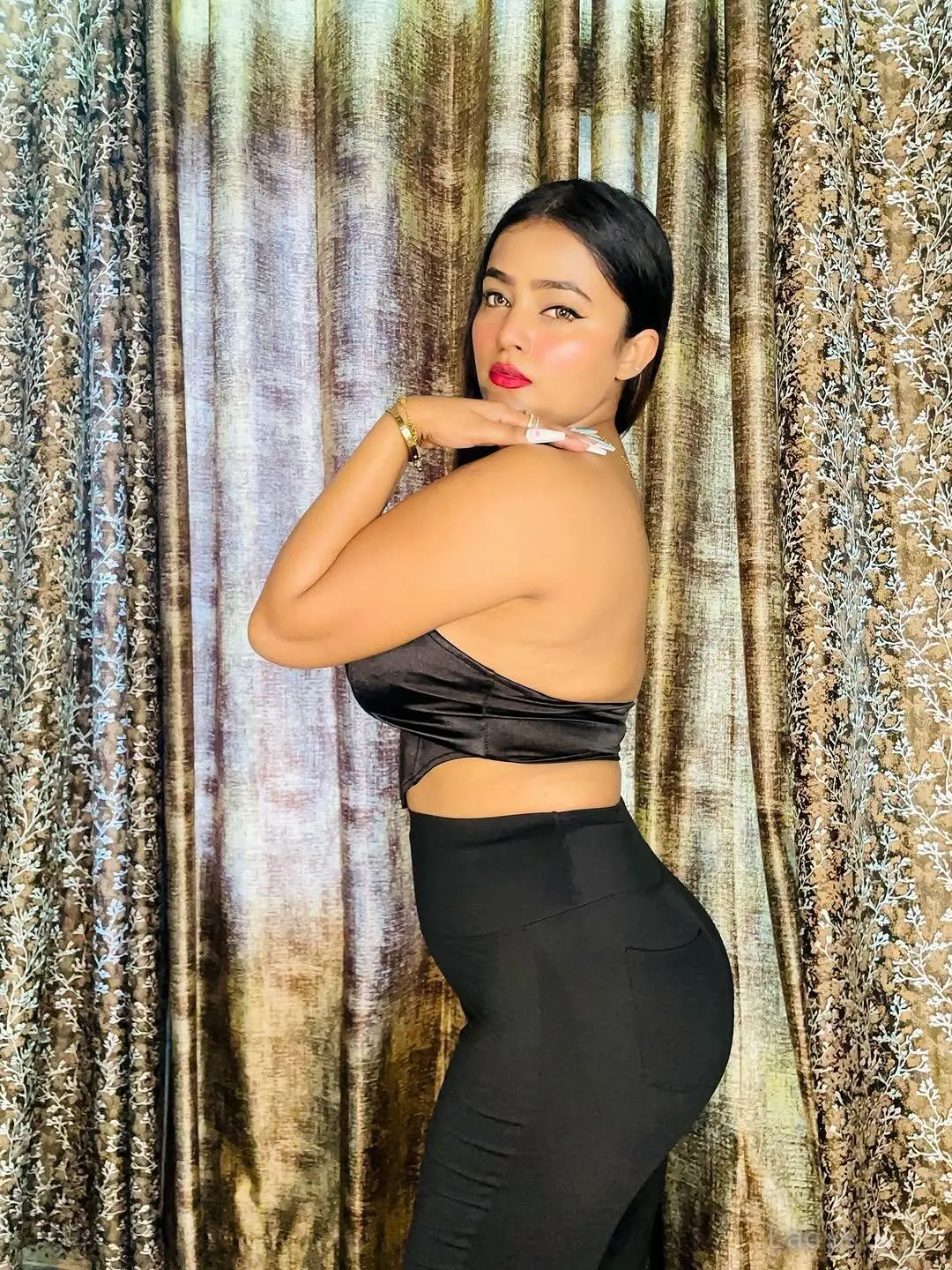 Hiral, 23 years latina escorts girl, height 154 sm, Weight kg, listcrawler Ahmedabad