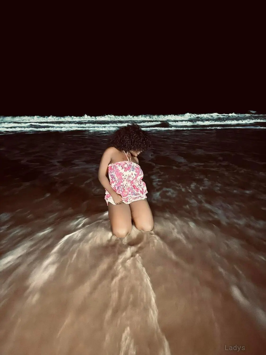 Choco, 24 years latina escorts girl, height 170 sm, Weight  kg, listcrawler Al Ain