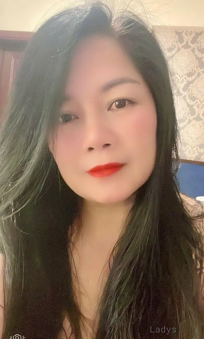 Hanna, 25 years latina escorts girl, height 162 sm, Weight kg, listcrawler Al Khobar