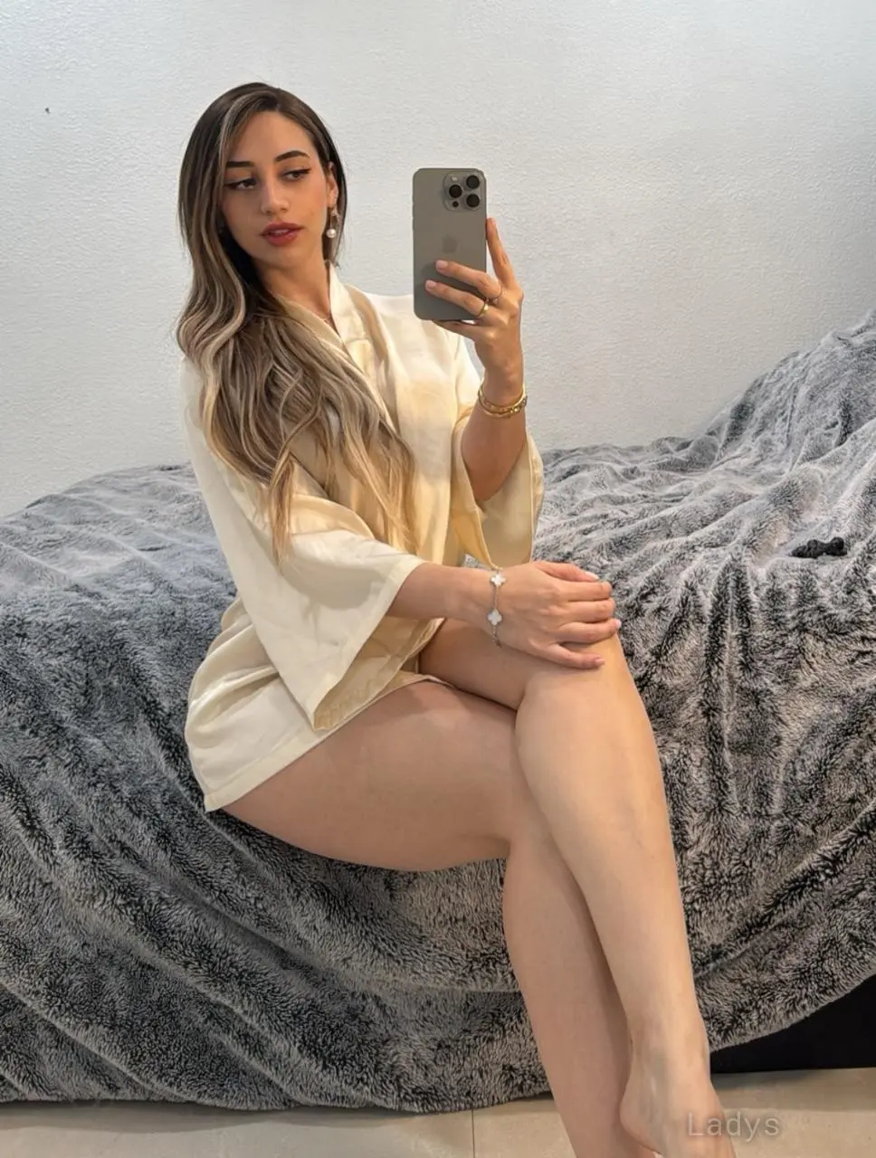 Linda, 20 years latina escorts girl, height 170 sm, Weight kg, listcrawler Al Khobar