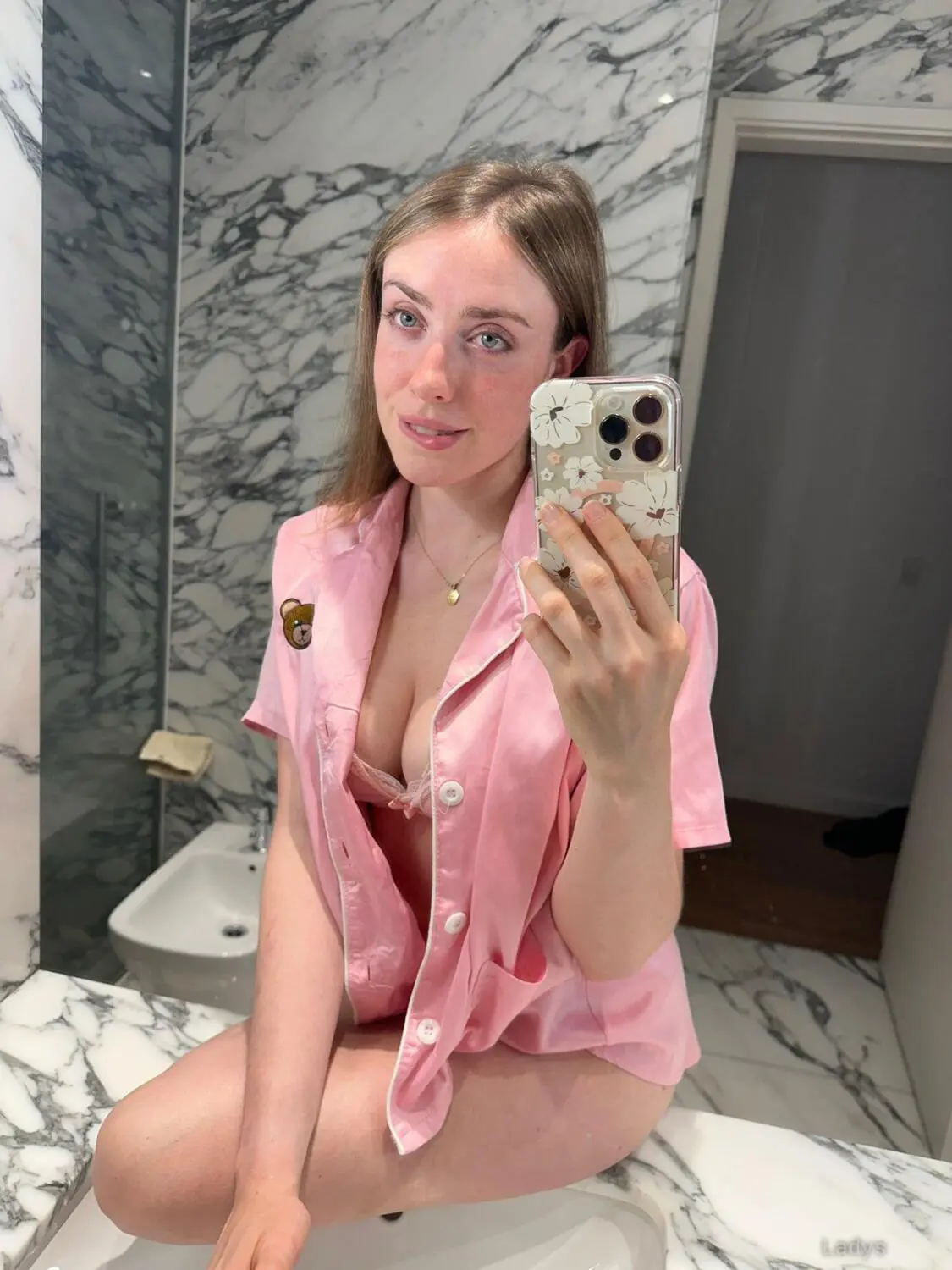 Sofia, 28 years latina escorts girl, height 141 sm, Weight 41 kg, listcrawler Alicante