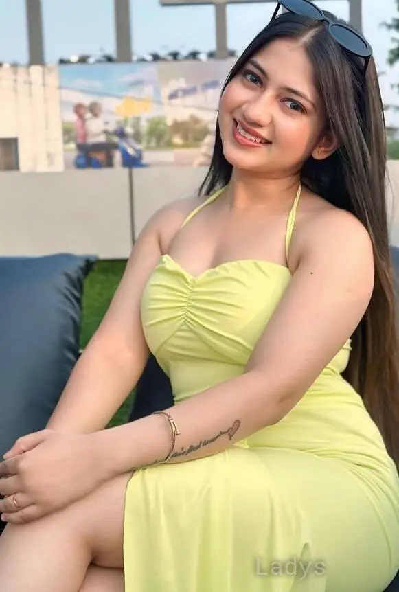Reetu, 23 years latina escorts girl, height 153 sm, Weight 51 kg, listcrawler Anthony