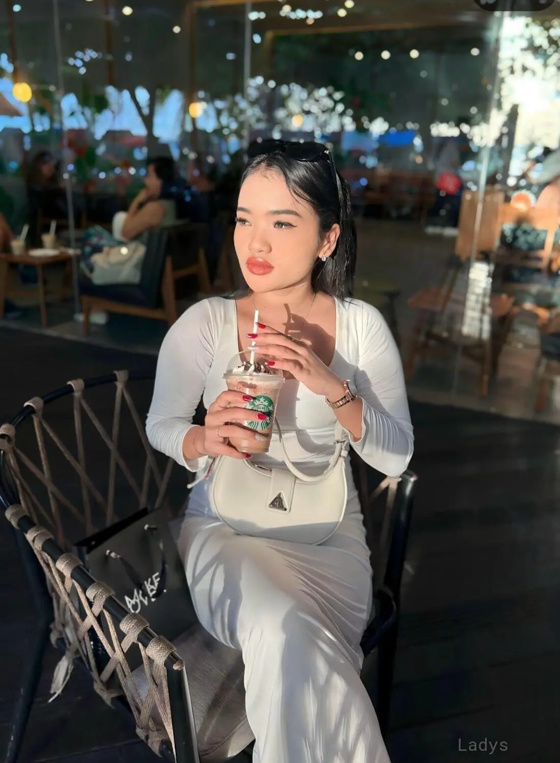 Allya, 20 years latina escorts girl, height 157 sm, Weight  kg, listcrawler Bali