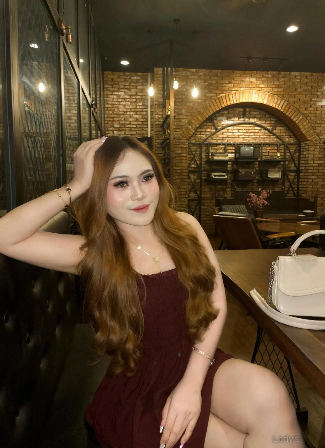Zara, 20 years latina escorts girl, height 160 sm, Weight kg, listcrawler Bali