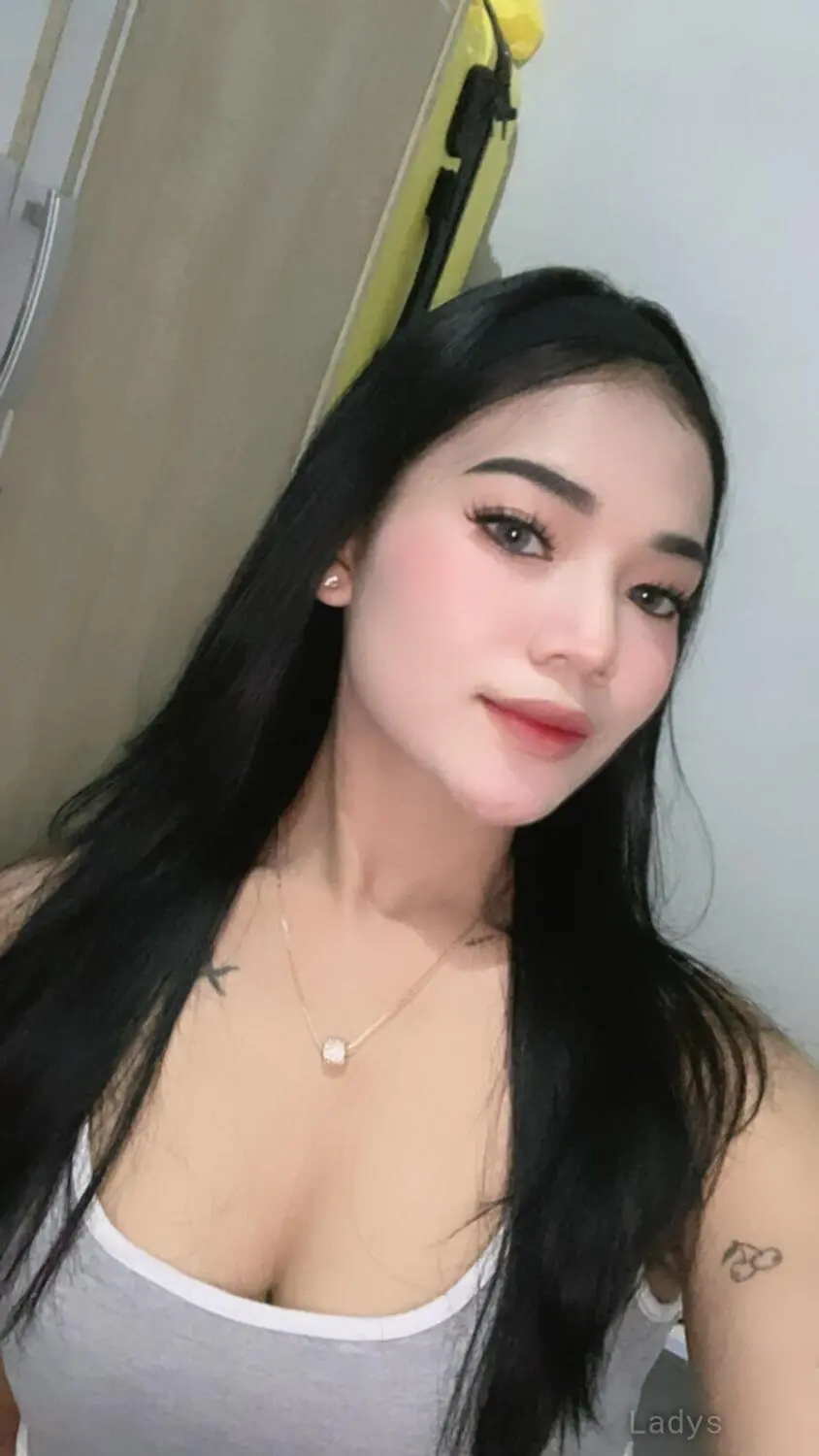 Zaskia, 22 years latina escorts girl, height 165 sm, Weight  kg, listcrawler Bali