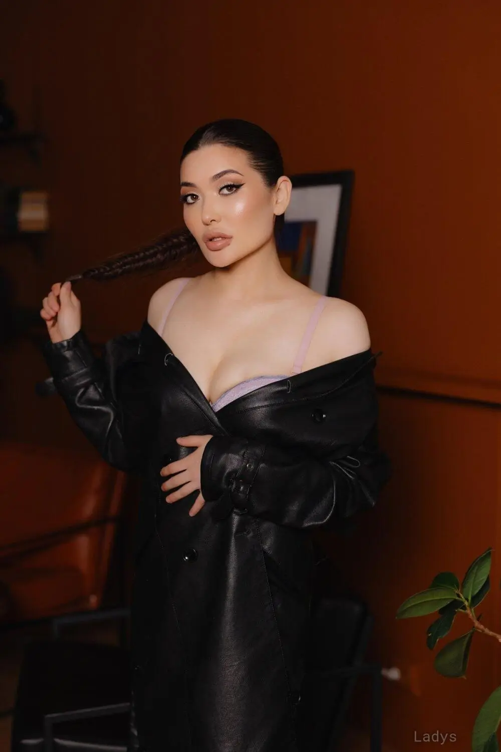 Anna, 25 years latina escorts girl, height 165 sm, Weight kg, listcrawler Bandung