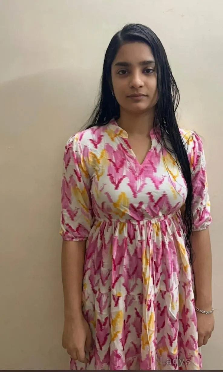 Decent Cute Girl Ready to Do for Money, 22 years latina escorts girl, height 157 sm, Weight  kg, listcrawler Bangalore