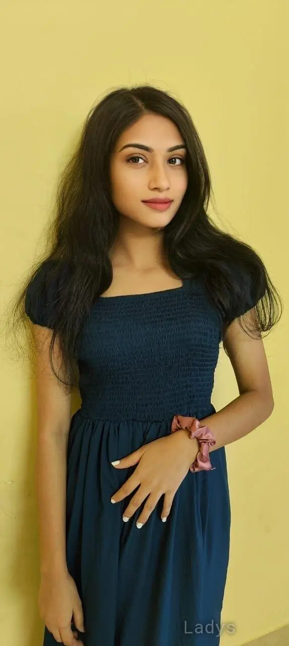 Falak, 21 years latina escorts girl, height 154 sm, Weight  kg, listcrawler Bangalore