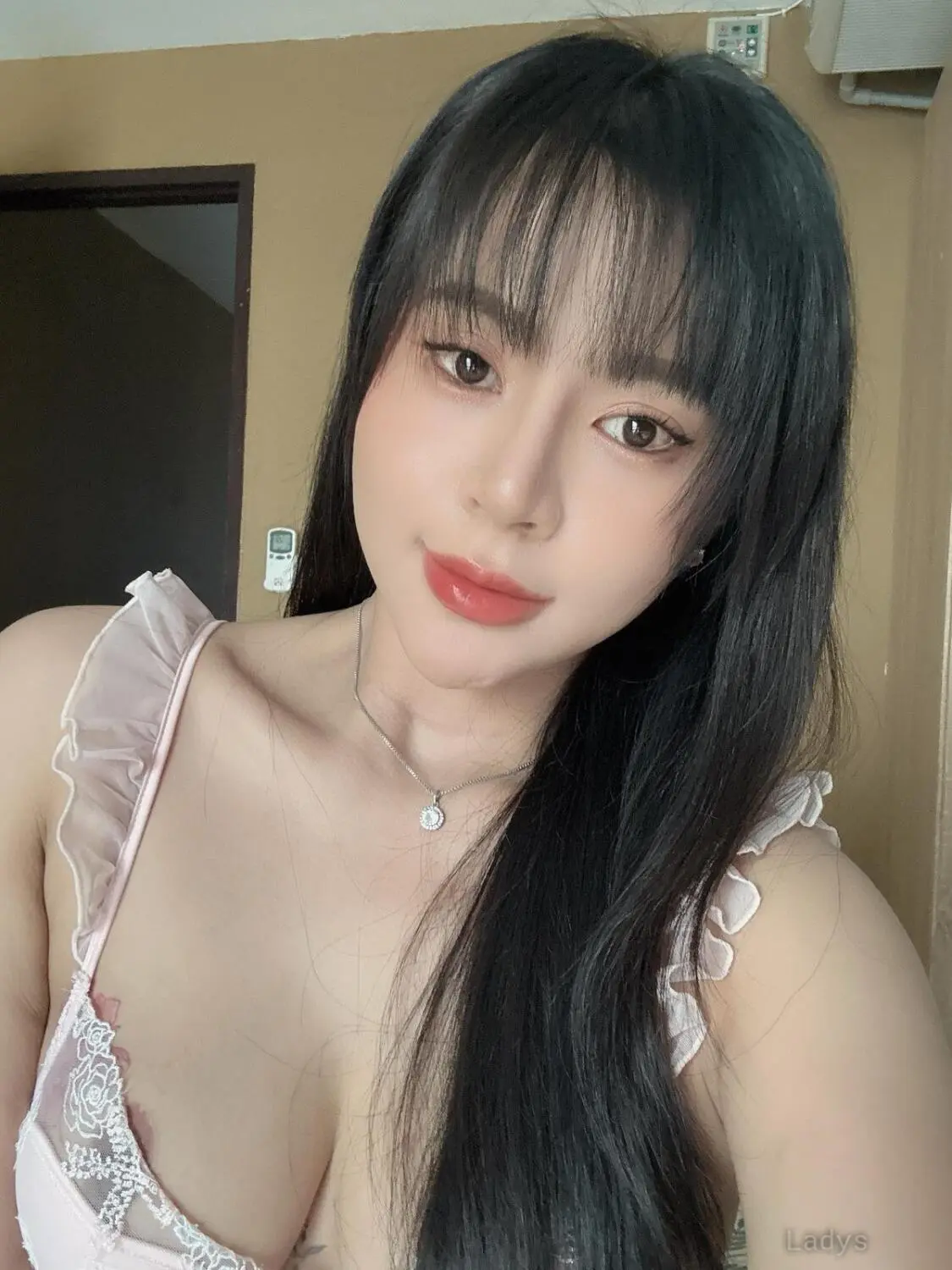 Lian, 24 years latina escorts girl, height 157 sm, Weight  kg, listcrawler Bangkok