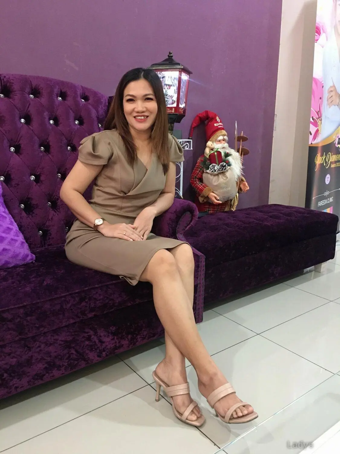 Nicha, 49 years latina escorts girl, height 162 sm, Weight  kg, listcrawler Bangkok
