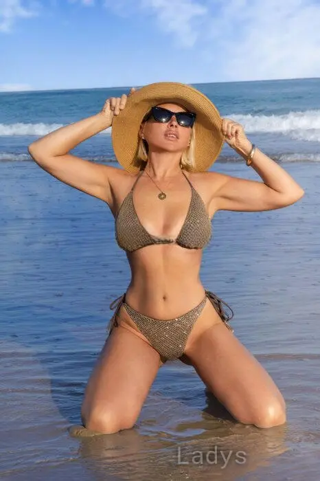 Natasha, 39 years latina escorts girl, height 168 sm, Weight 60 kg, listcrawler Barcelona