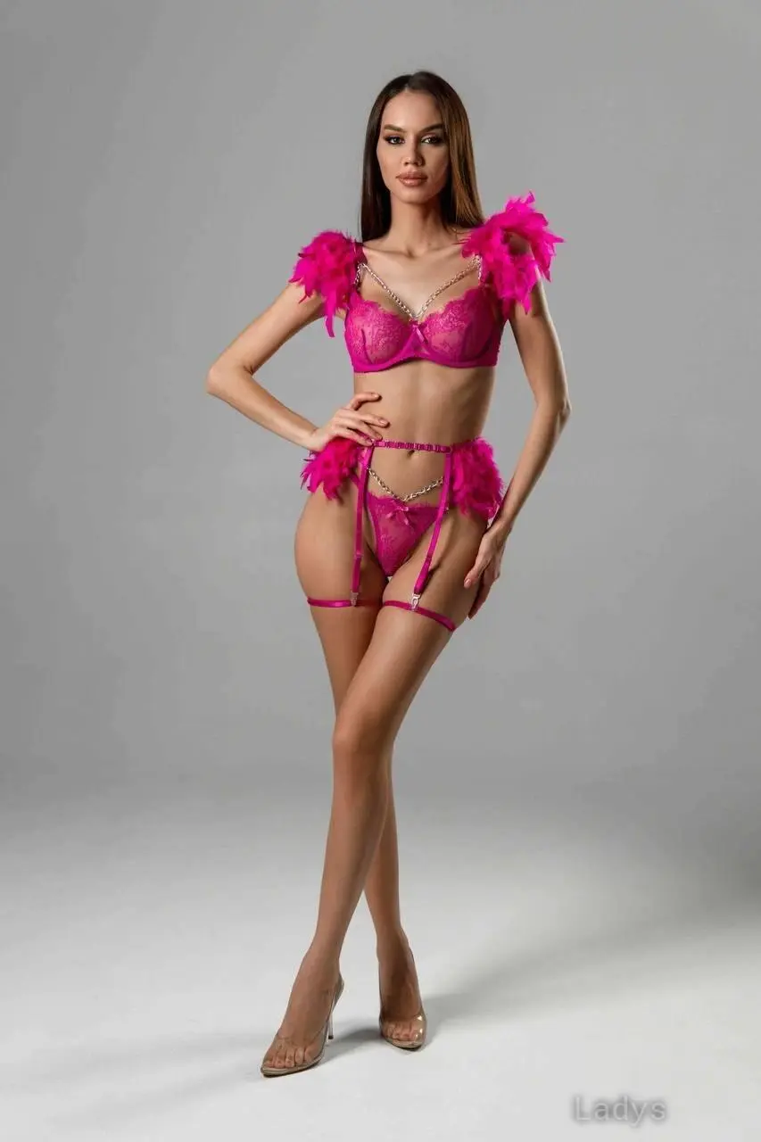 Nina, 22 years latina escorts girl, height 170 sm, Weight  kg, listcrawler Beirut