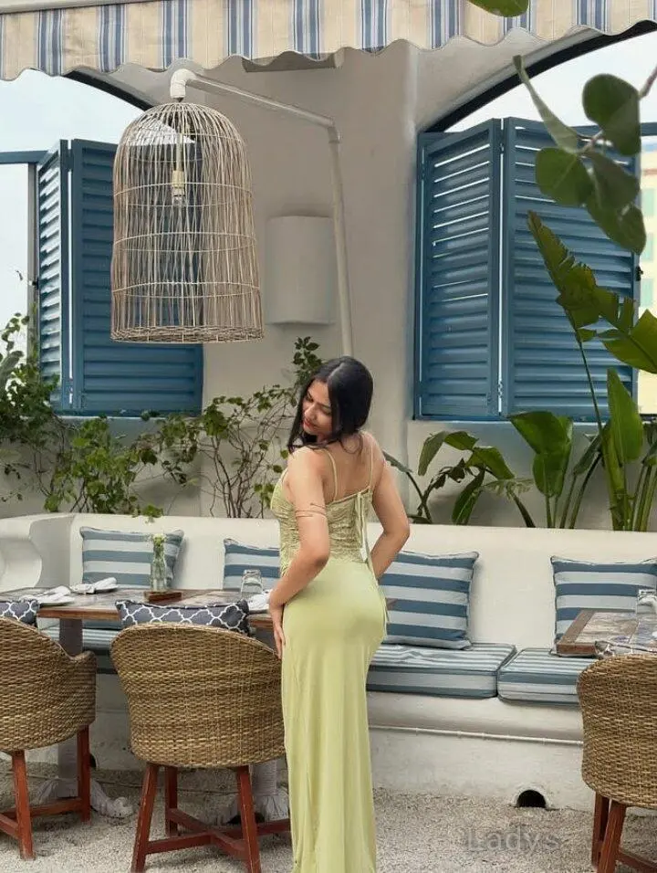 Nisha, 23 years latina escorts girl, height 160 sm, Weight  kg, listcrawler Berlin
