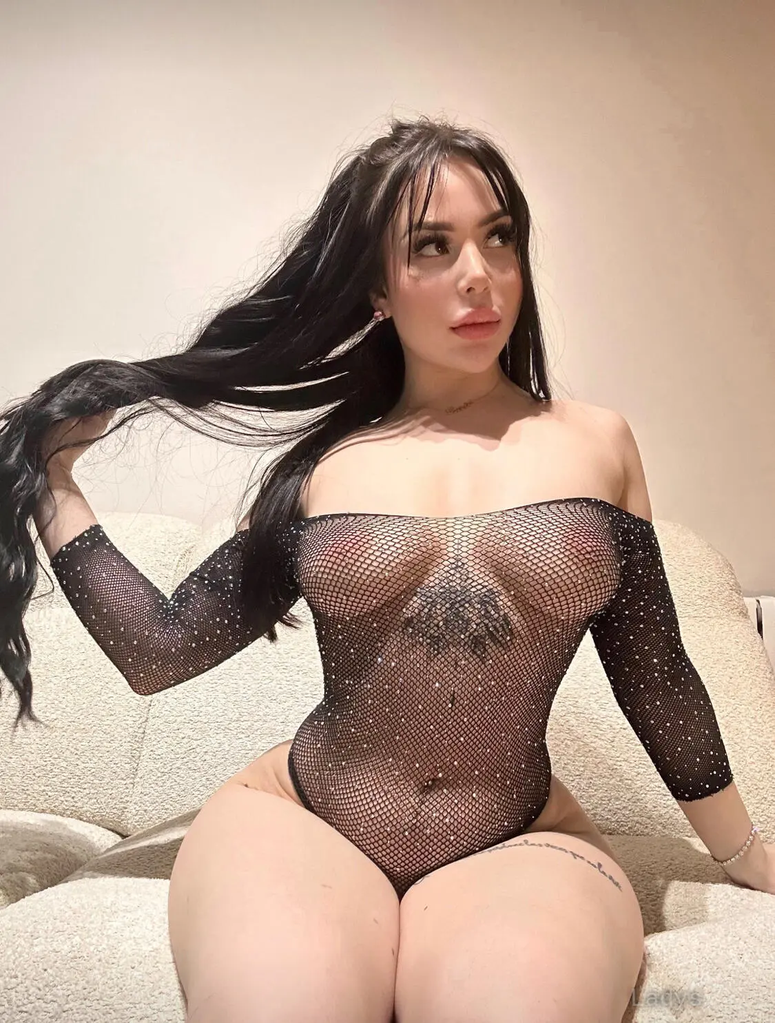 Leila, 22 years latina escorts girl, height 162 sm, Weight 75 kg, listcrawler Beverly Hills