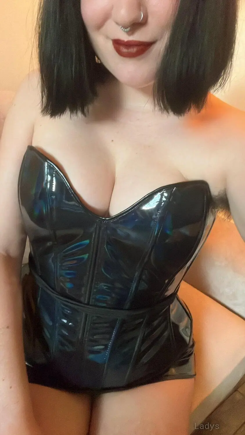 Stefanie, 33 years latina escorts girl, height 177 sm, Weight  kg, listcrawler Boras