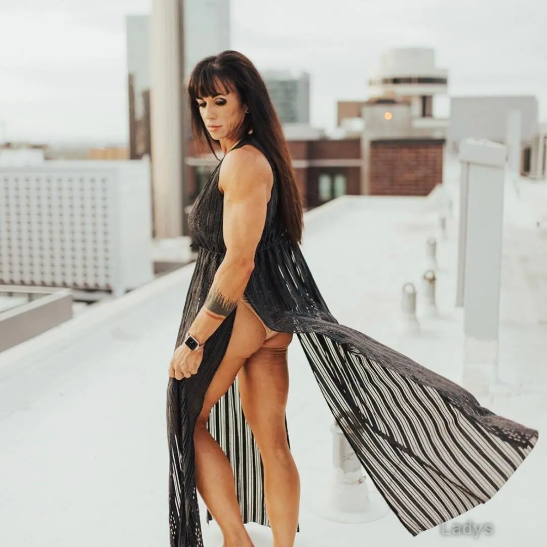 Laura Muscles, 42 years latina escorts girl, height 172 sm, Weight 57 kg, listcrawler Boston