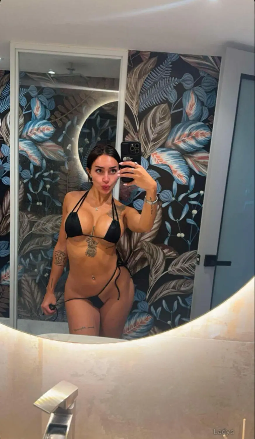 Alicia services (hookups , massage, 23 years latina escorts girl, height 165 sm, Weight 41 kg, listcrawler Bristol