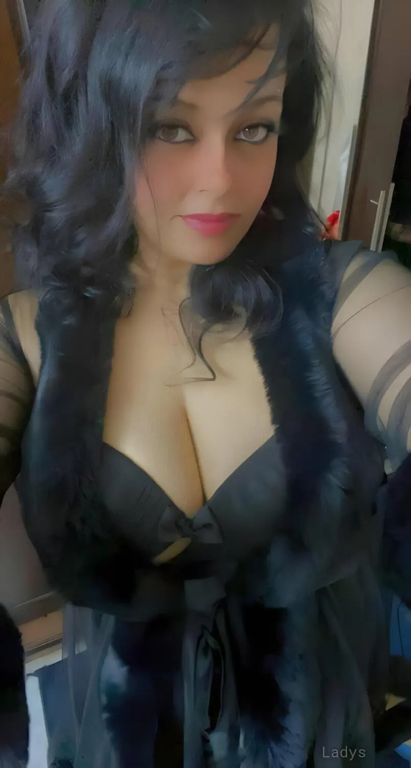 Dodo, 22 years latina escorts girl, height 169 sm, Weight kg, listcrawler Cairo