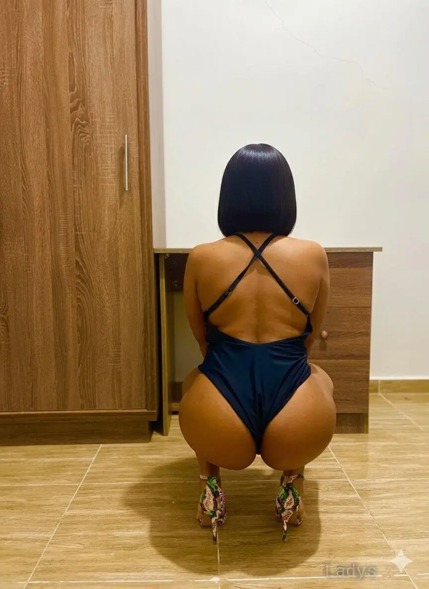Linny, 24 years latina escorts girl, height 157 sm, Weight kg, listcrawler Cairo