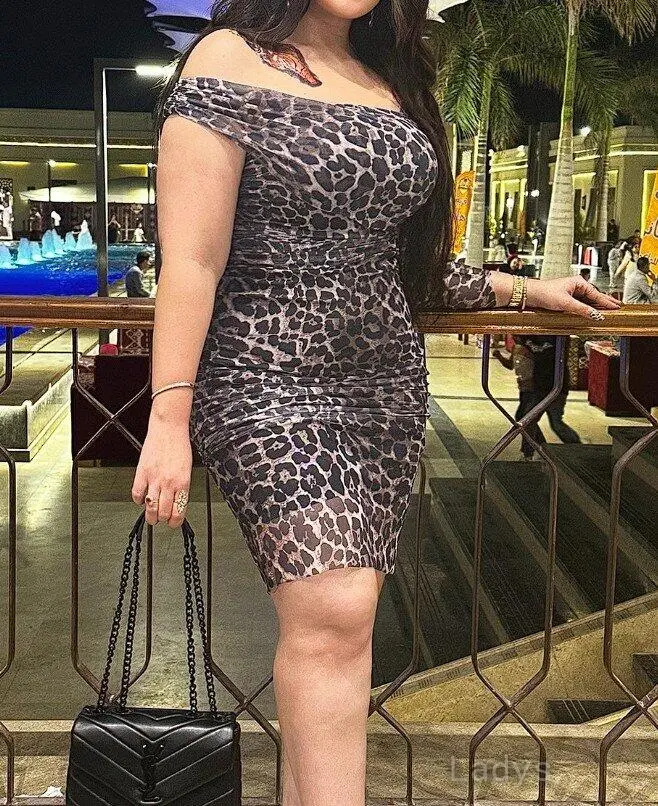 Menna, 23 years latina escorts girl, height 173 sm, Weight kg, listcrawler Cairo