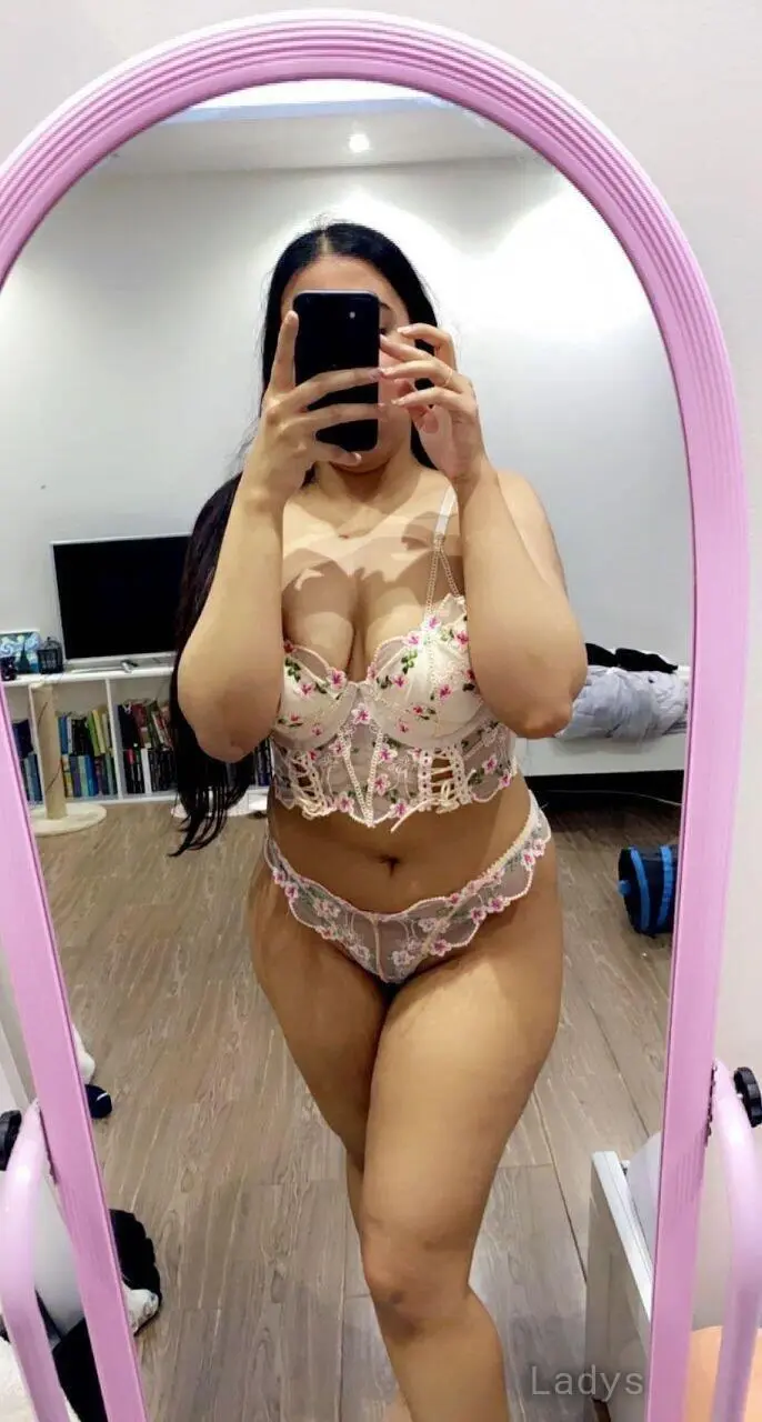 Mohra, 23 years latina escorts girl, height 168 sm, Weight  kg, listcrawler Cairo