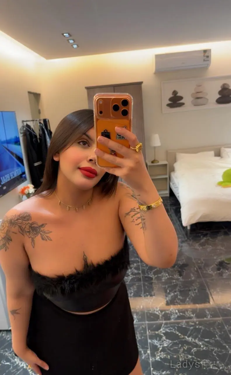 Roro, 23 years latina escorts girl, height 165 sm, Weight  kg, listcrawler Cairo
