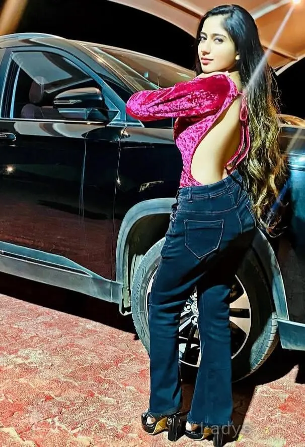 Herry, 22 years latina escorts girl, height 158 sm, Weight 47 kg, listcrawler Cambridge