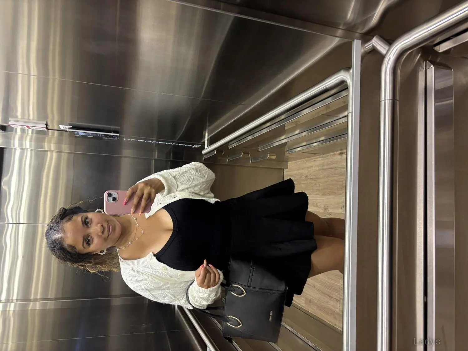 Lexi, 24 years latina escorts girl, height  sm, Weight  kg, listcrawler Cape Town