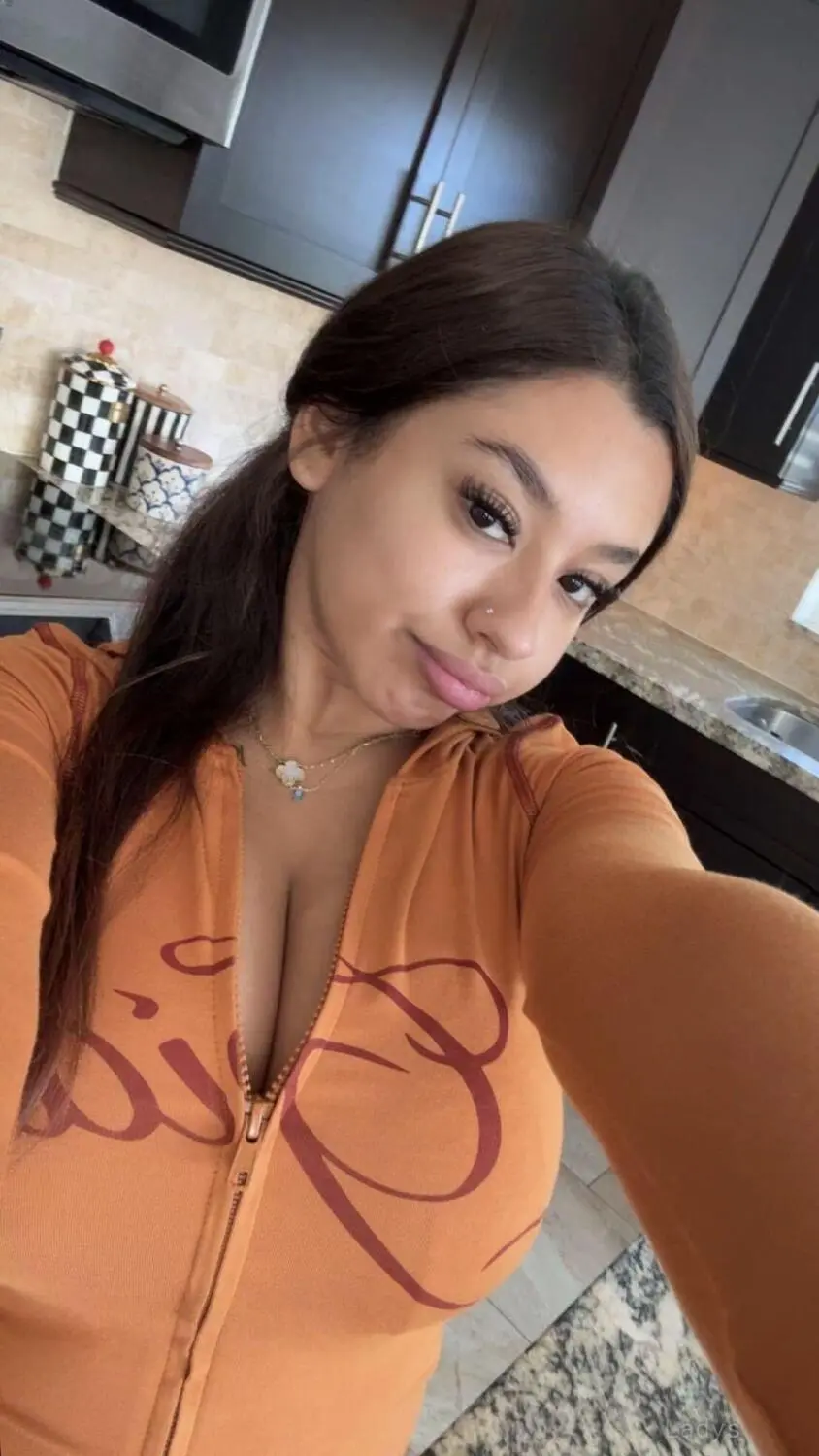 Jessica, 29 years latina escorts girl, height 142 sm, Weight 48 kg, listcrawler Charlottesville