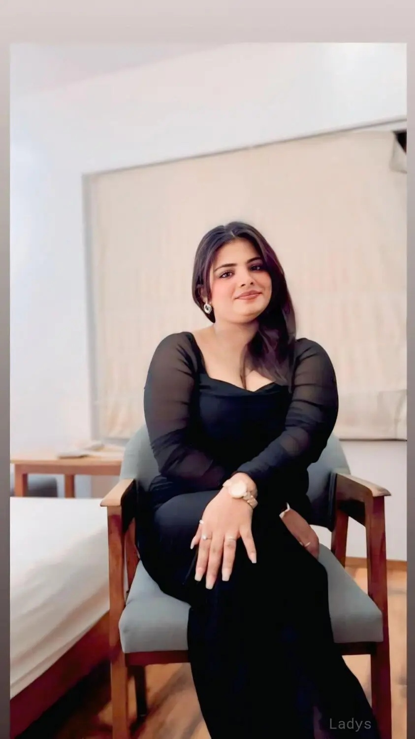 Neha, 23 years latina escorts girl, height 163 sm, Weight  kg, listcrawler Chennai